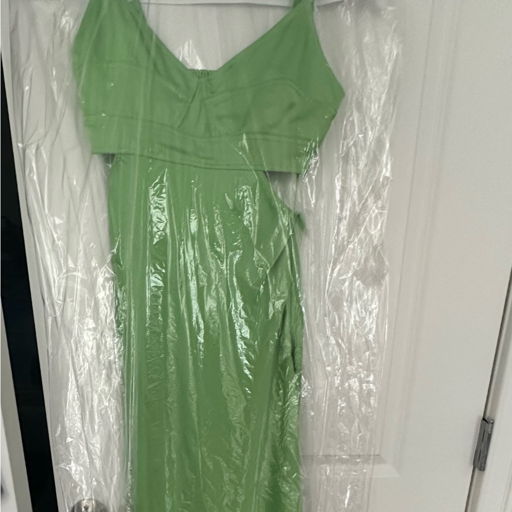 Vici One Shoulder Green Dress - Picture 2 of 8